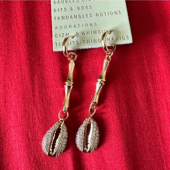 NWT Shell huggie drop earrings - Picture 4 of 5